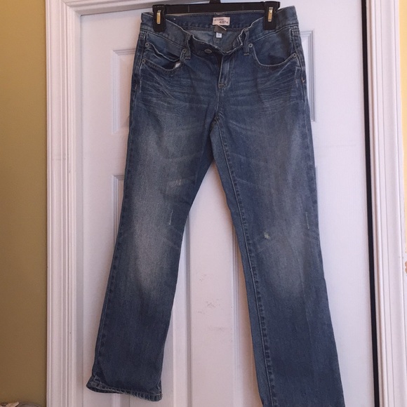 Gap slim boyfriend jeans. Size 4 Distressed. - Picture 1 of 8